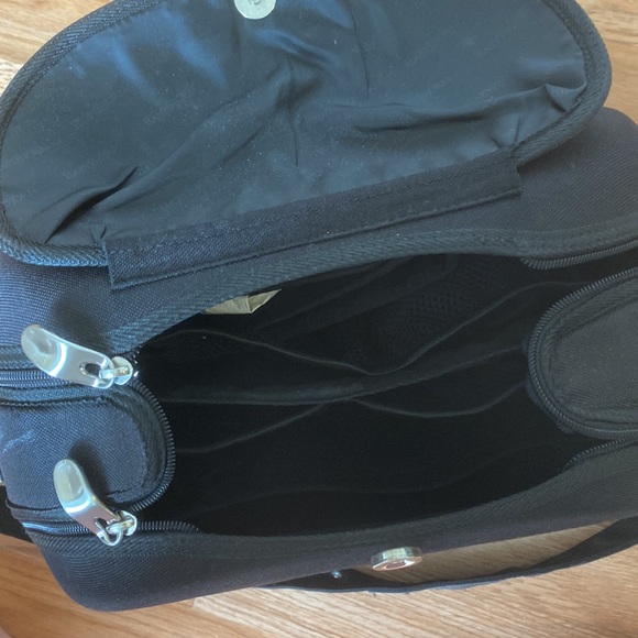 Diaper bag design by babybjorn - Picture 3 of 16